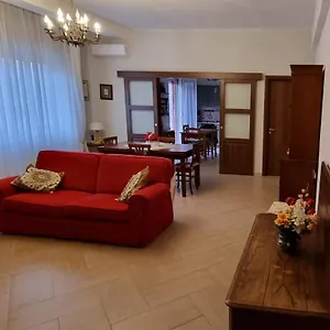 https://casa-lucia-syracuse-96100.sicilyhotelsitaly.net